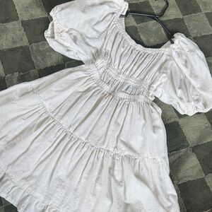 Charming White womans Dress